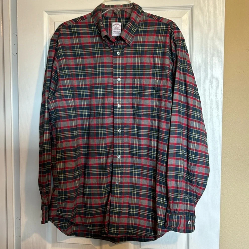 Brooks Brothers Red and Green Plaid Casual Button Down Shirt